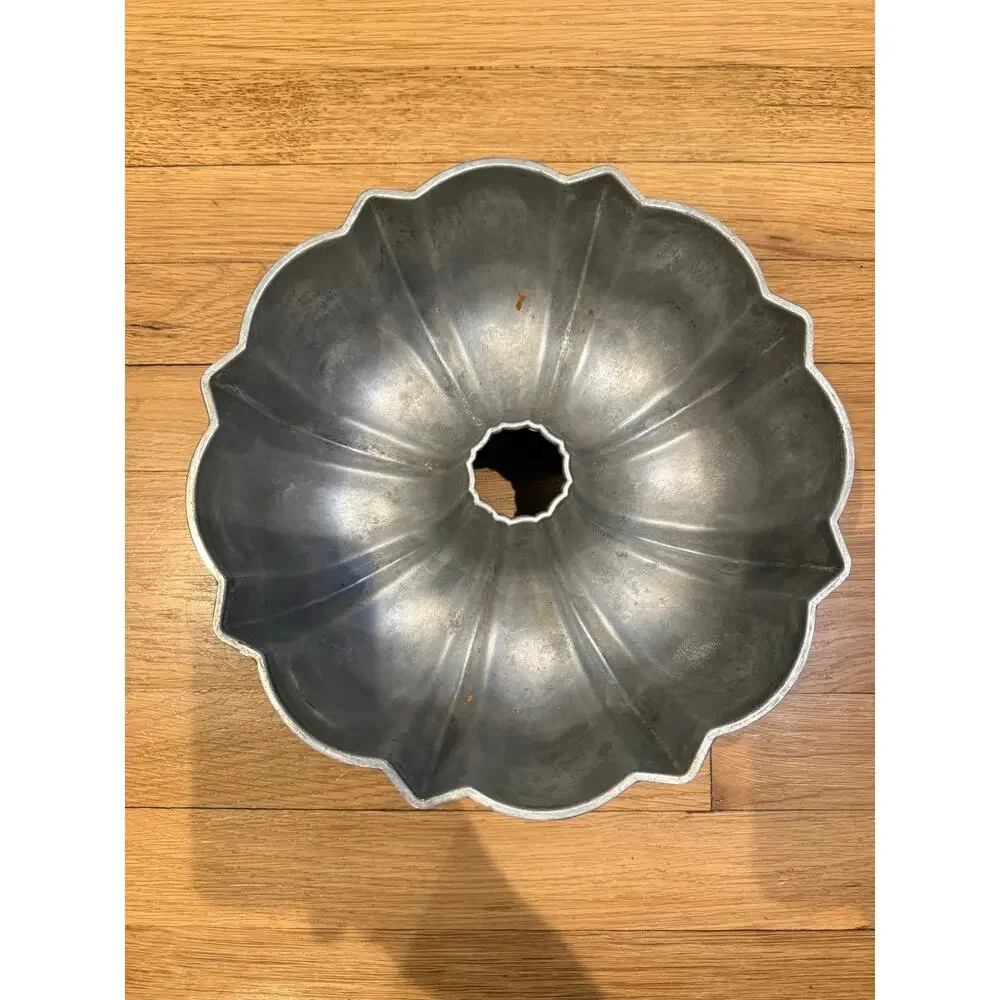 Vintage Bundt Cake Pan 10” Northland Aluminum Products Nordic Style USA